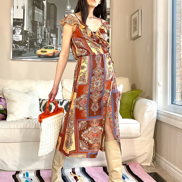 Floral scarf print cold shoulder wrap midi dress - Picture 4 of 15